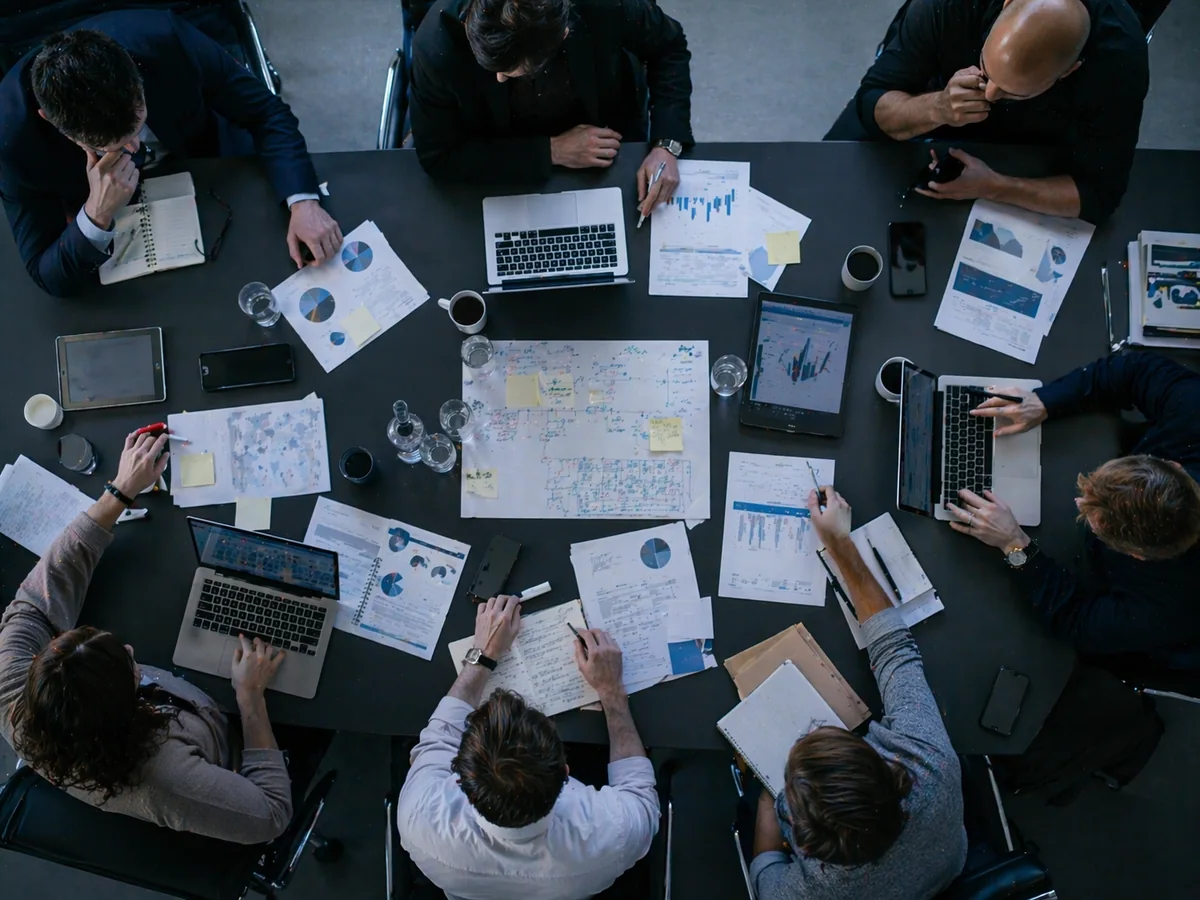 Meeting in einer Matrixorganisation mit mehreren Beteiligten